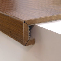 Treppenkante Typ Blocküberstand aus Wineo 1000 Purline zum Klicken Multi-Layer Bioboden, Dekor Natural Pine Beach